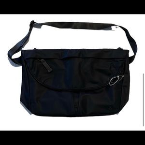 NWOT Lululemon All Night Festival Bag *5L